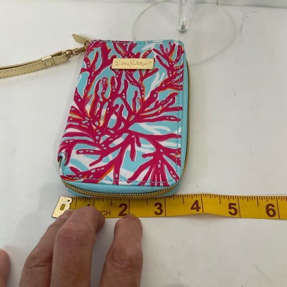 Lily Pulitzer Tiki Palm Design Wristlet Wallet Phone Case Pink Blue Zip Close - Picture 8 of 16